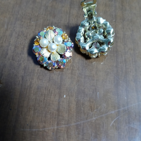 Jewelry - Picture 4 of 6